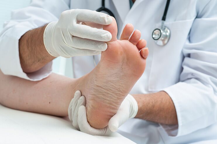 Dermatologists examine the patient's feet